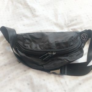Lululemon fanny pack